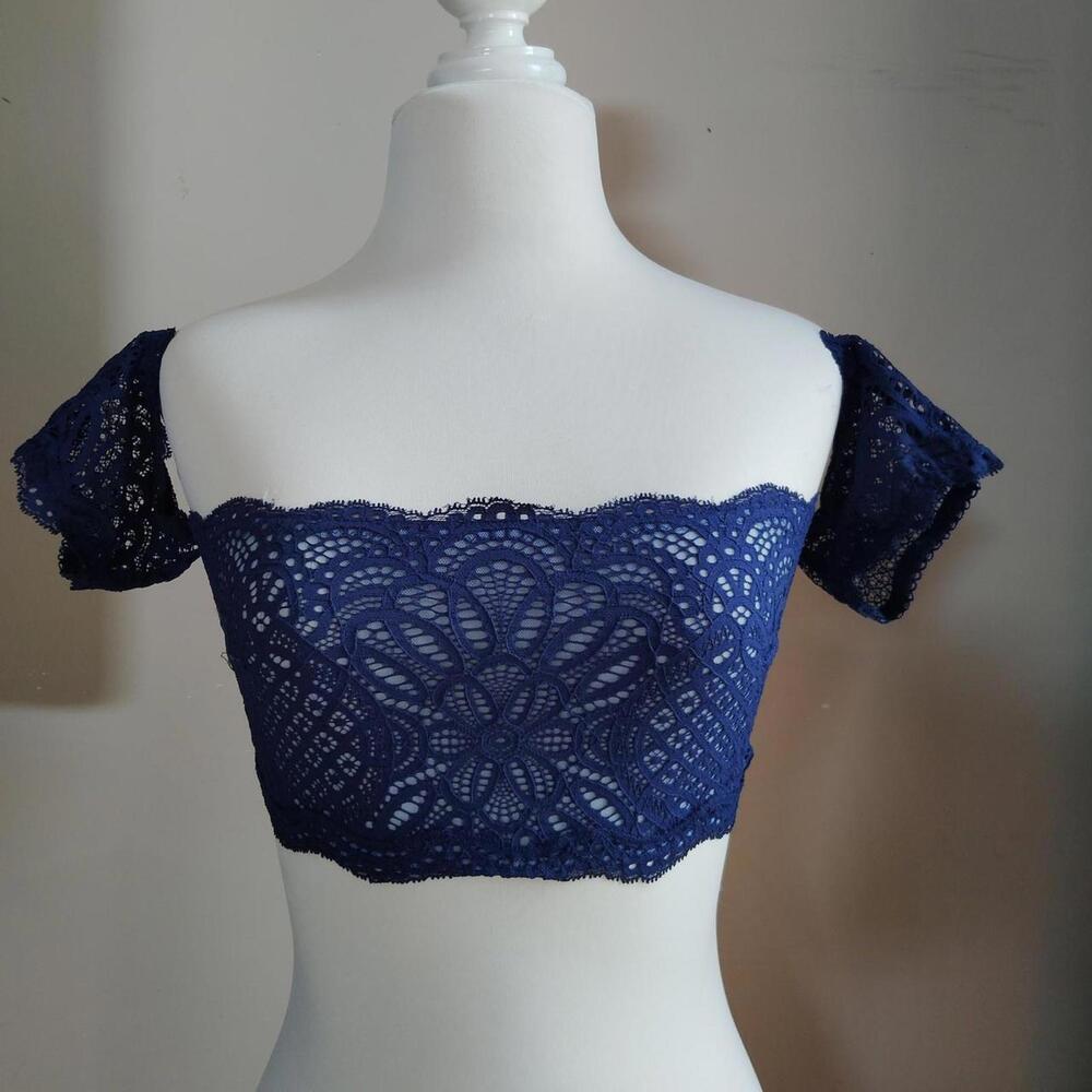 Victoria's Secret Women's Blue and Navy Crop-top